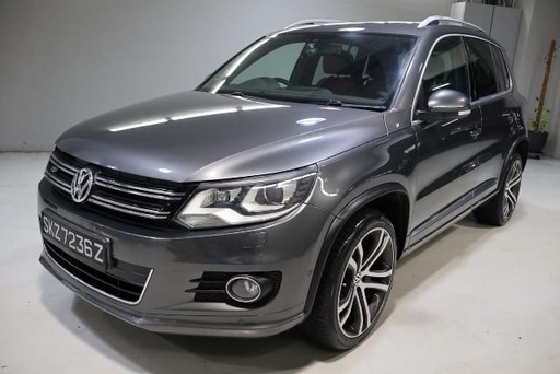2016 VOLKSWAGEN Tiguan