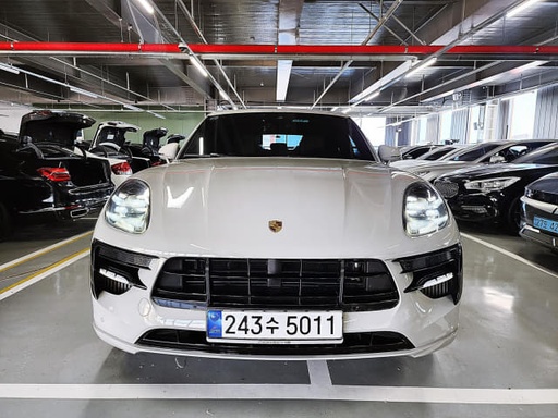 2021 Porsche MACAN