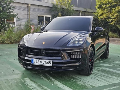 2023 Porsche MACAN