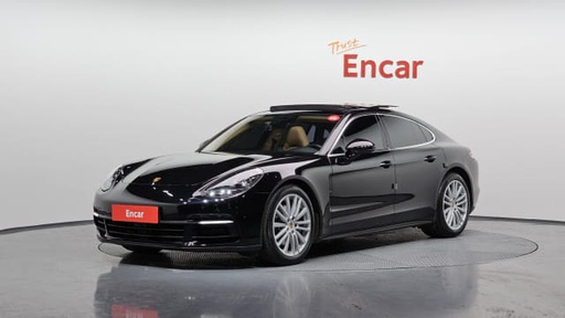 2018 Porsche Panamera