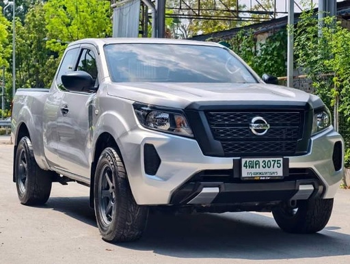 2020 NISSAN Navara
