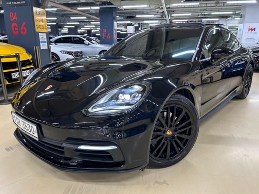 2018 Porsche Panamera