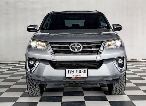 2019 TOYOTA Fortuner