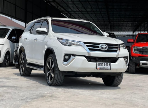 2019 TOYOTA Fortuner