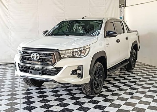 2019 TOYOTA Hilux