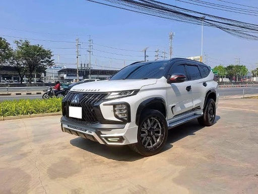 2020 MITSUBISHI Pajero