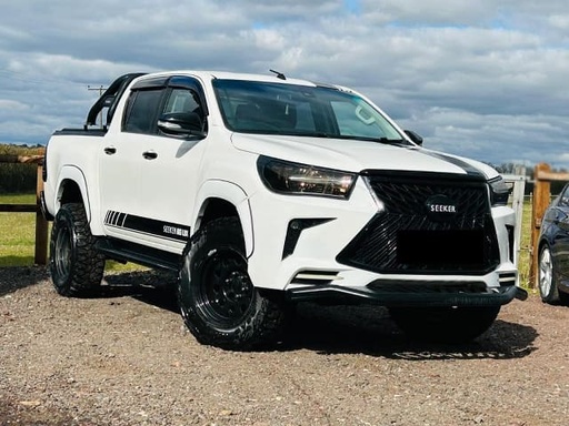 2017 TOYOTA Hilux