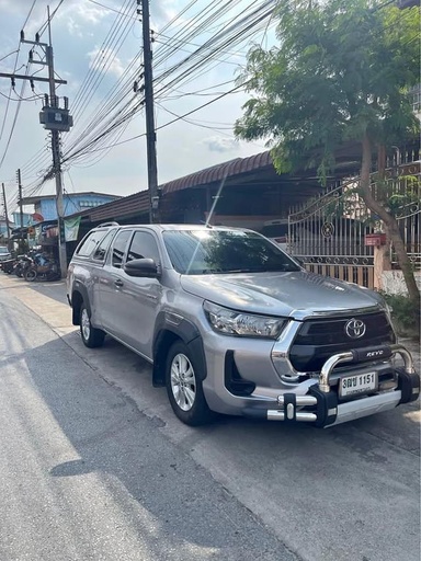 2021 TOYOTA Hilux
