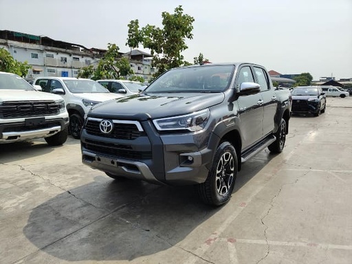 2025 TOYOTA Hilux