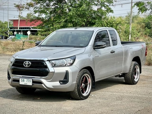 2021 TOYOTA Hilux