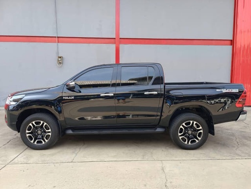2022 TOYOTA Hilux