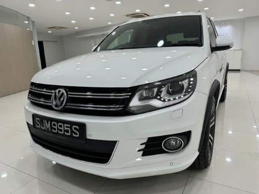 2016 VOLKSWAGEN Tiguan