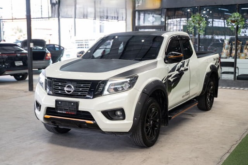 2020 NISSAN Navara