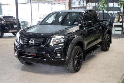 2017 NISSAN Navara