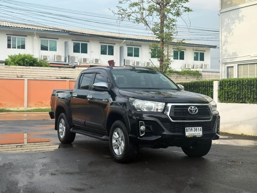 2017 TOYOTA Hilux