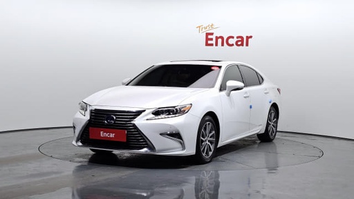 2018 LEXUS ES