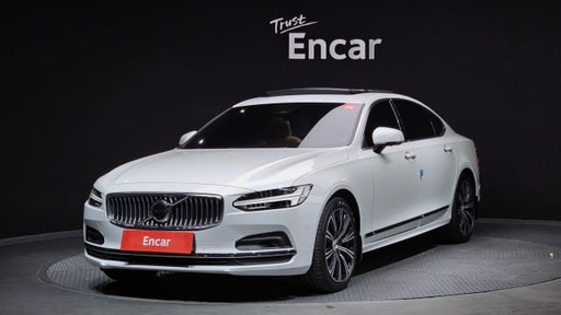 2023 VOLVO S90