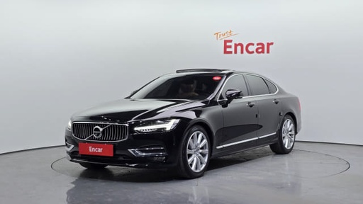 2019 VOLVO S90