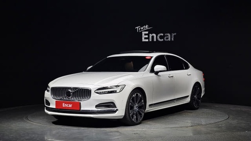 2023 VOLVO S90