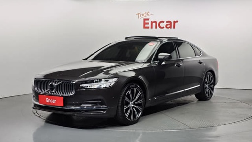 2023 VOLVO S90