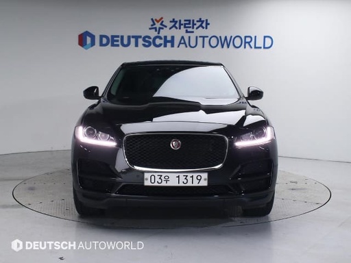 2017 JAGUAR F-PACE