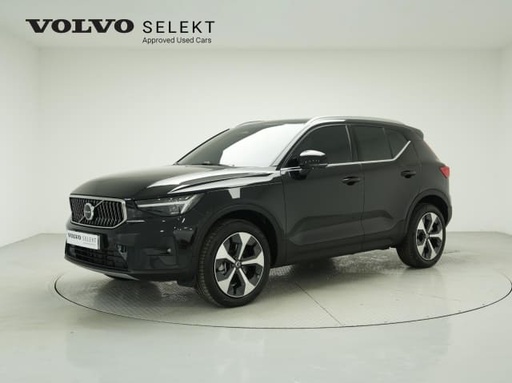 2024 VOLVO XC40
