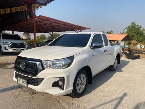 2019 TOYOTA Hilux