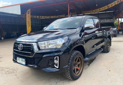 2017 TOYOTA Hilux, 
