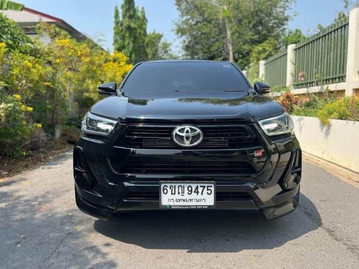 2023 TOYOTA Hilux