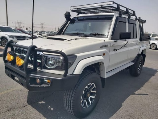 2016 TOYOTA Land Cruiser