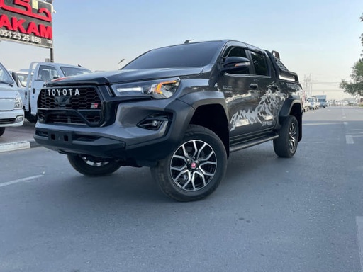 2021 TOYOTA Hilux, 