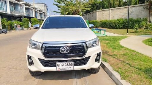 2017 TOYOTA Hilux