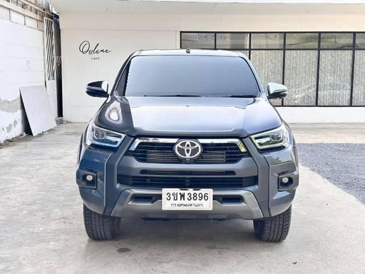 2022 TOYOTA Hilux