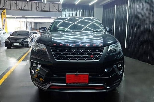 2020 TOYOTA Fortuner