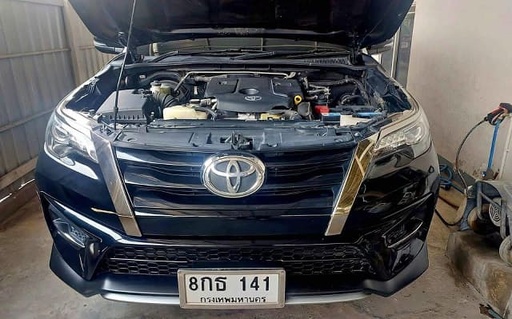 2018 TOYOTA Fortuner