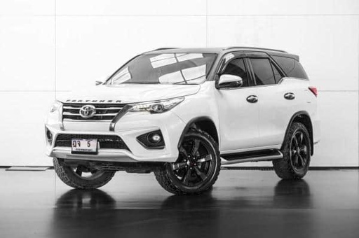 2018 TOYOTA Fortuner