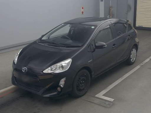 2017 TOYOTA Aqua