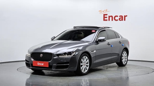 2018 JAGUAR XE