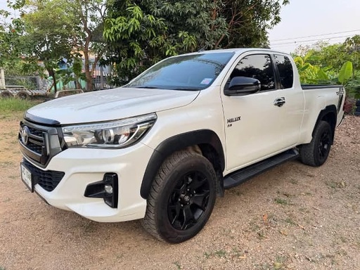 2018 TOYOTA Hilux