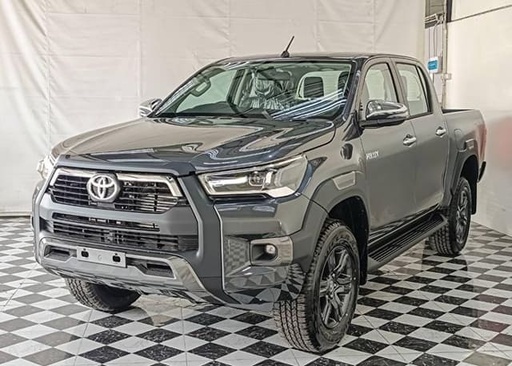 2025 TOYOTA Hilux