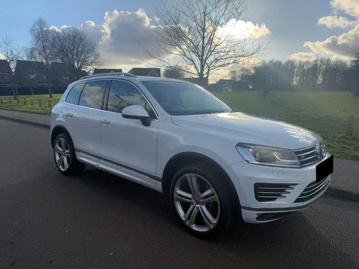 2017 VOLKSWAGEN Touareg