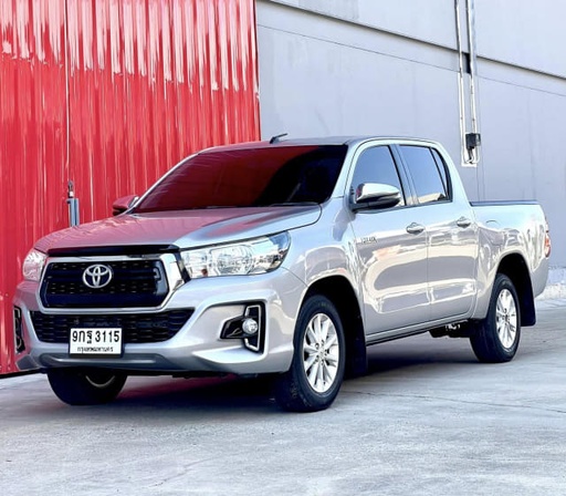 2019 TOYOTA Hilux
