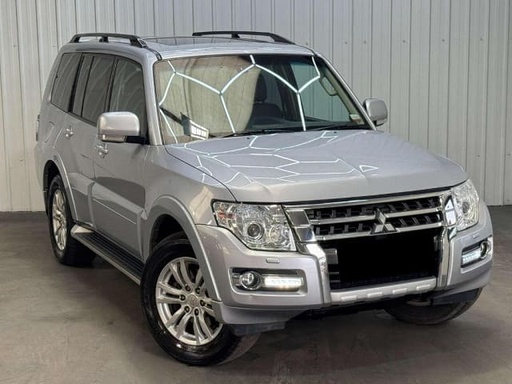2017 MITSUBISHI Shogun