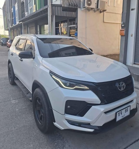 2021 TOYOTA Fortuner