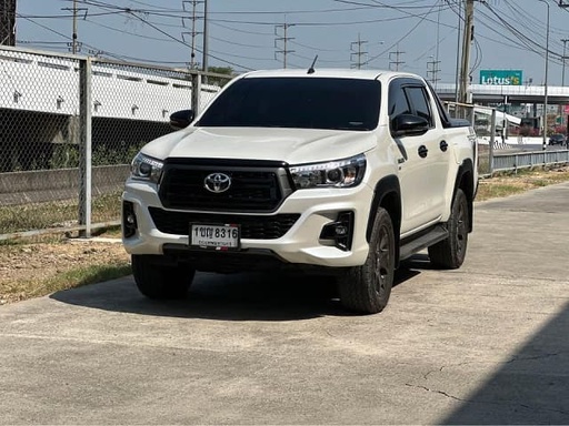 2020 TOYOTA Hilux