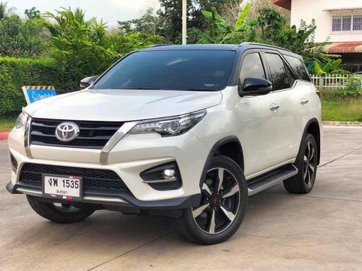 2019 TOYOTA Fortuner