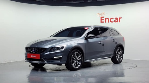 2017 VOLVO V60