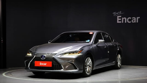 2020 LEXUS ES