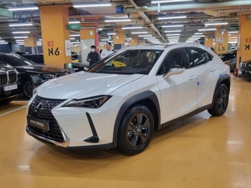 2025 LEXUS UX