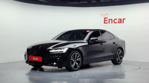 2022 VOLVO S60
